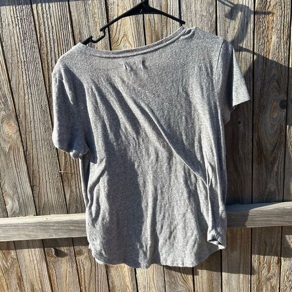 Hollister tshirt short sleeve elephant gem design size large - Picture 7 of 7